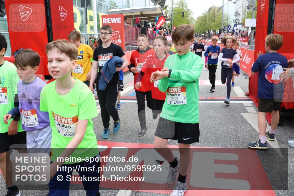 25.04.2026 - Das Zehntel Strokosch-Dieckow http://msf.ph/oto/9595925 25.04.2026 14:57:49 Ziel 15002, 15040, 15092, 15099, 15133, 15162, 15313, 15369, 15441, 15577, 15579, 15581, 15585, 15713, 15829, 15953, 16082, 16334, 16382, 16398, 16427, 16459, 16698, 16904, 16964, 17030, 17179, 17185, 17198, 17233, 17317, 17376, 17408, 17498, 17725, 17929, 17934, 18048, 18055, 18092, 18142, 18182, 18316, 15002, 15040, 15092, 15099, 15133, 15162, 15313, 15369, 15441, 15577, 15579, 15581, 15585, 15713, 15829, 15953, 16082, 16334, 16382, 16398, 16427, 16459, 16698 meine-sportfotos.de