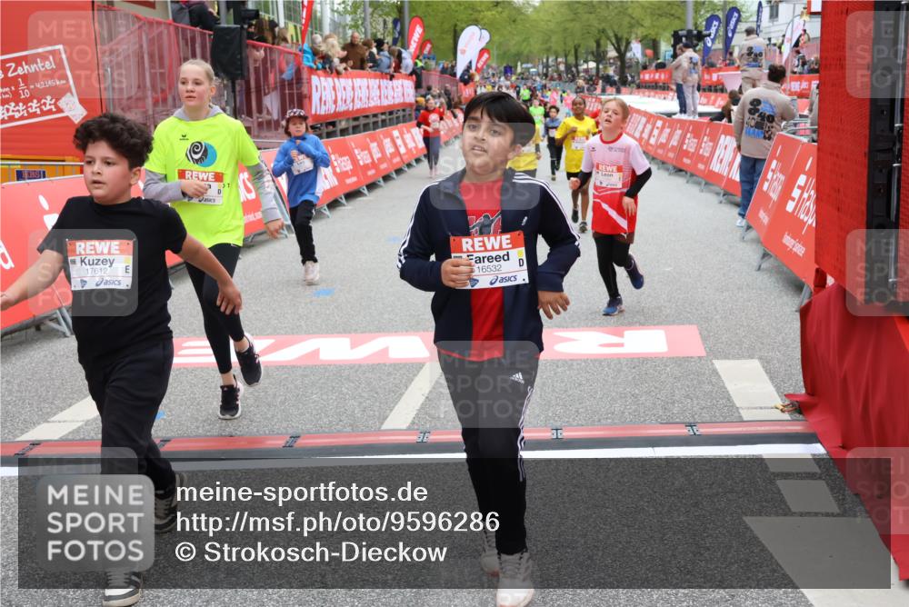 25.04.2026 - Das Zehntel Strokosch-Dieckow http://msf.ph/oto/9596286 25.04.2026 15:03:40 Ziel 15500, 15774, 16202, 16213, 16532, 17582, 17612, 17668, 18075, 18121, 15500, 15774, 16202, 16213, 16532, 17582, 17612, 17668, 18075, 18121 meine-sportfotos.de