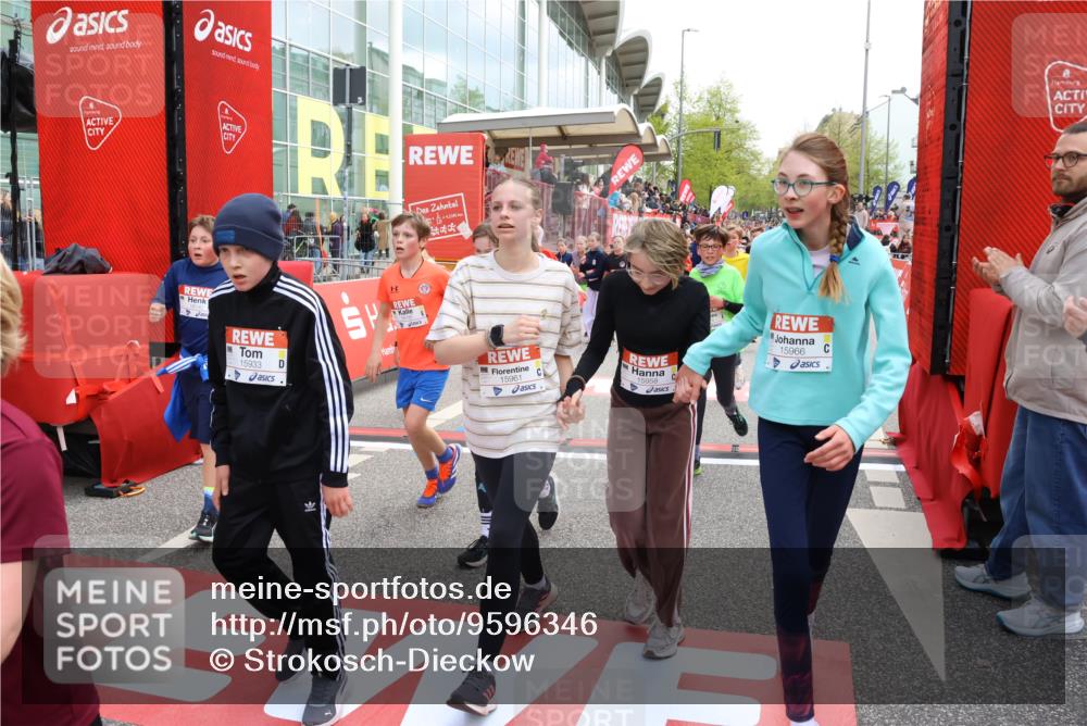 25.04.2026 - Das Zehntel Strokosch-Dieckow http://msf.ph/oto/9596346 25.04.2026 14:58:15 Ziel 15157, 15166, 15828, 15840, 15878, 15933, 15958, 15961, 15966, 16195, 16264, 16308, 16404, 16442, 16496, 16552, 16656, 16751, 16814, 16958, 17024, 17036, 17037, 17524, 17534, 17717, 17865, 18044, 18091, 18106, 18140, 18251, 15157, 15166, 15828, 15840, 15878, 15933, 15958, 15961, 15966, 16195, 16264, 16308, 16404, 16442, 16496, 16552, 16656, 16751, 16958, 17036, 17524, 17534, 18106, 18251 meine-sportfotos.de