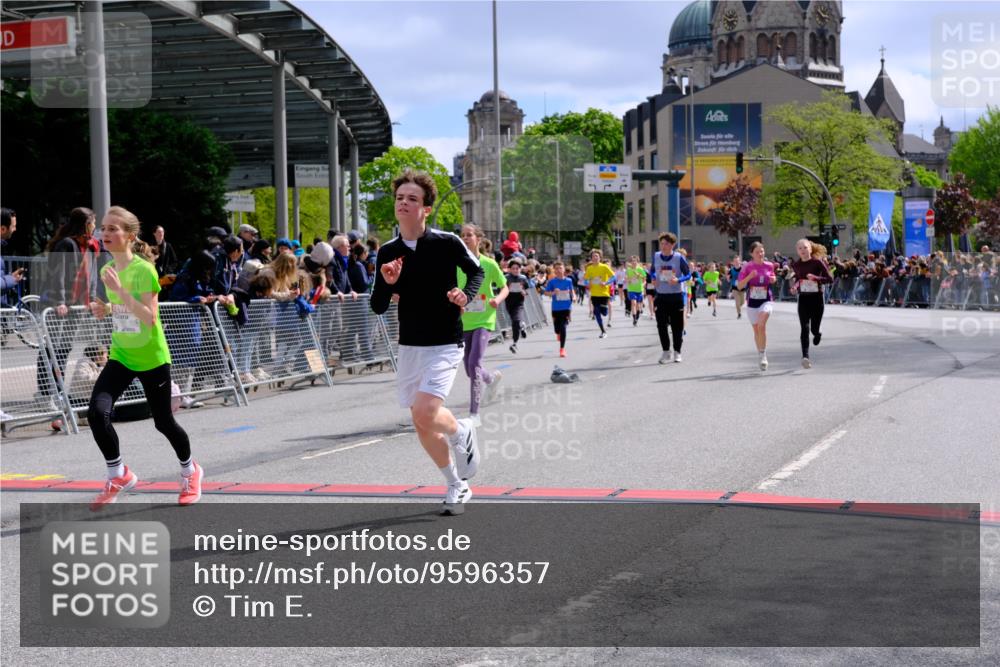 25.04.2026 - Das Zehntel Tim E. http://msf.ph/oto/9596357 25.04.2026 14:50:42 Ziel 15135, 15230, 15460, 15718, 15895, 15929, 16040, 16057, 16059, 16068, 16702, 16726, 16732, 16771, 16790, 17265, 17331, 17515, 17589, 17838, 17987, 18341, 18342 meine-sportfotos.de