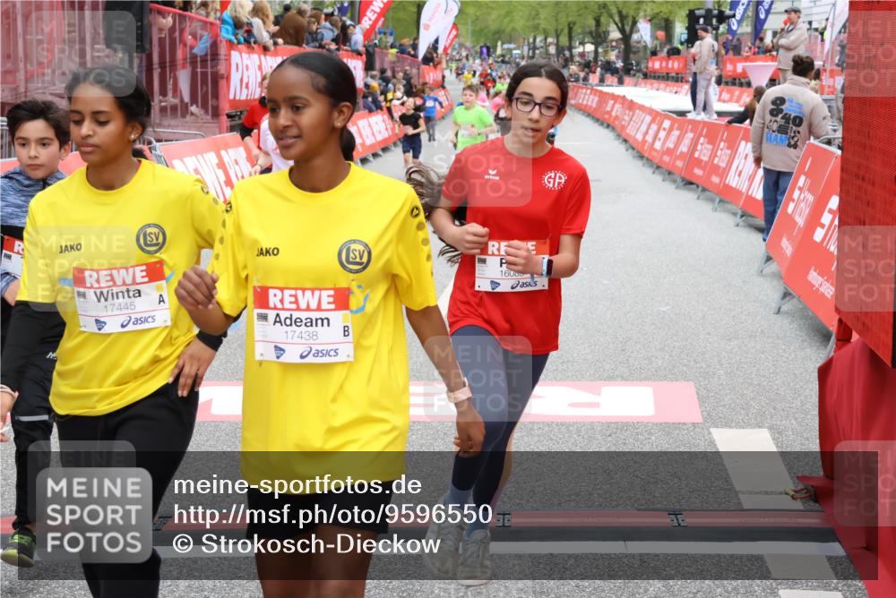 25.04.2026 - Das Zehntel Strokosch-Dieckow http://msf.ph/oto/9596550 25.04.2026 15:03:46 Ziel 15489, 15492, 16083, 17438, 17445, 17582, 18071, 18121, 15489, 15492, 16083, 17438, 17445, 17582, 18071, 18121 meine-sportfotos.de