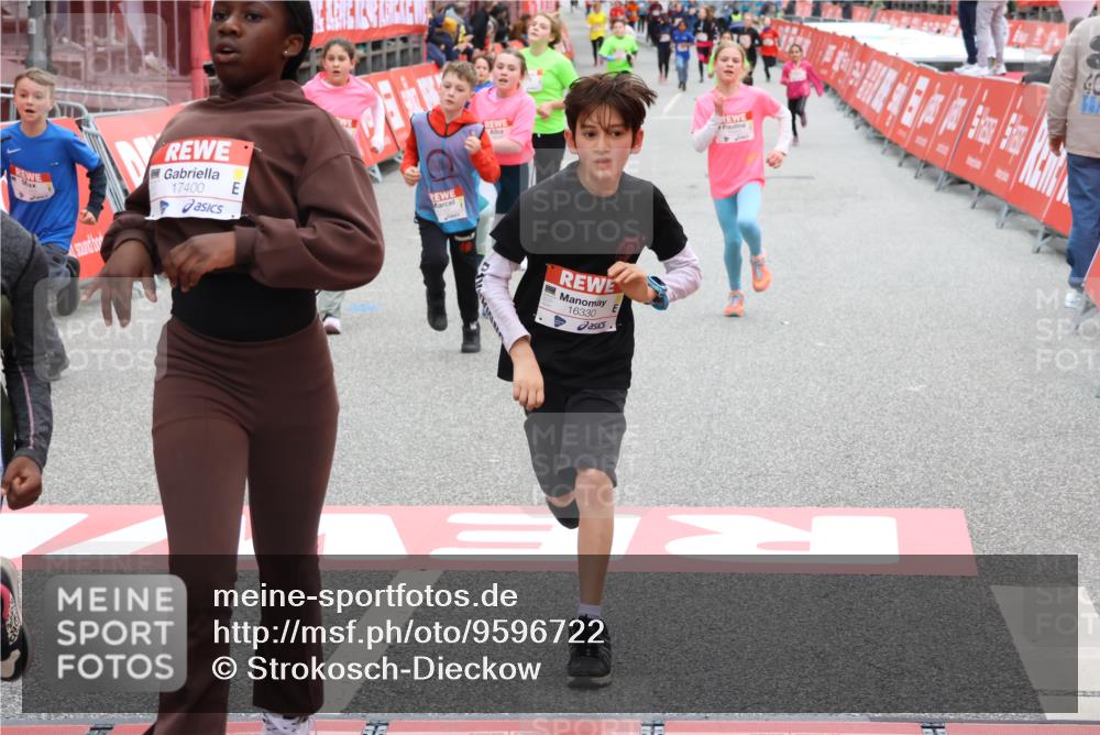 25.04.2026 - Das Zehntel Strokosch-Dieckow http://msf.ph/oto/9596722 25.04.2026 15:03:53 Ziel 15141, 15492, 16330, 16389, 16415, 16444, 16935, 16936, 16941, 17393, 17400, 17403, 17407, 15141, 15492, 16330, 16389, 16415, 16444, 16935, 16936, 16941, 17393, 17400, 17403, 17407 meine-sportfotos.de