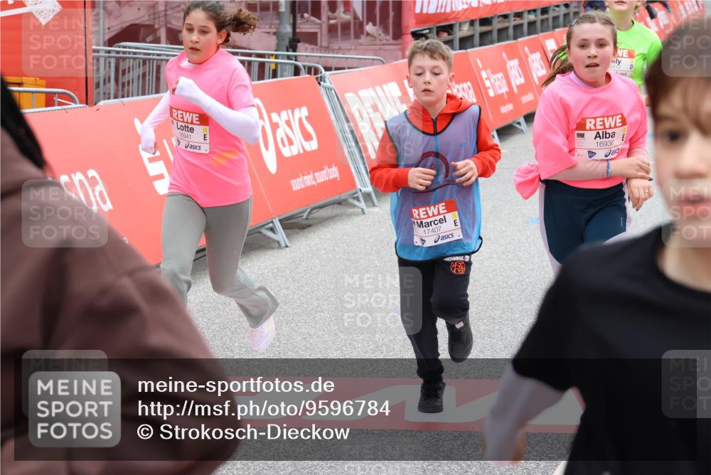 25.04.2026 - Das Zehntel Strokosch-Dieckow http://msf.ph/oto/9596784 25.04.2026 15:03:55 Ziel 15141, 16330, 16389, 16410, 16415, 16444, 16935, 16936, 16941, 17393, 17400, 17403, 17407, 15141, 16330, 16389, 16410, 16415, 16444, 16935, 16936, 16941, 17393, 17400, 17403, 17407 meine-sportfotos.de