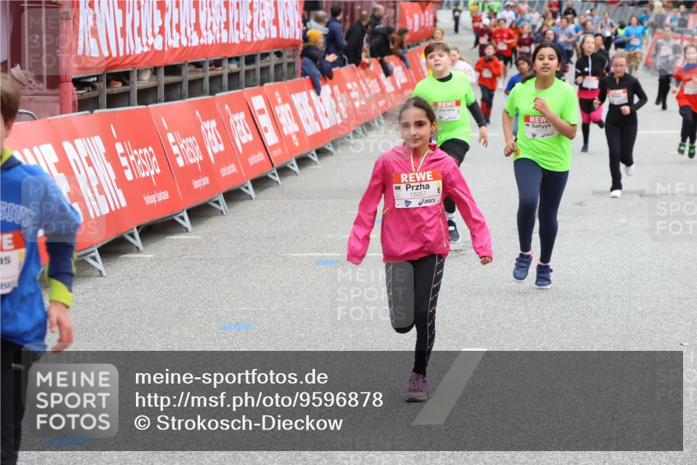 25.04.2026 - Das Zehntel Strokosch-Dieckow http://msf.ph/oto/9596878 25.04.2026 15:03:59 Ziel 15357, 16167, 16330, 16410, 16935, 16936, 16941, 17403, 17407, 15357, 16167, 16330, 16410, 16935, 16936, 16941, 17403, 17407 meine-sportfotos.de