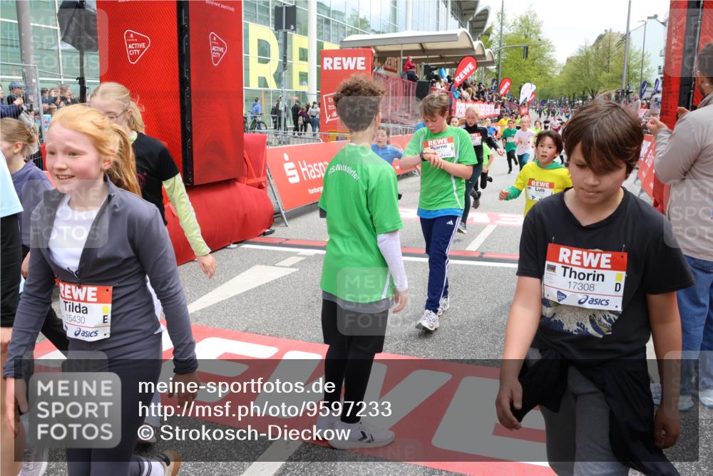25.04.2026 - Das Zehntel Strokosch-Dieckow http://msf.ph/oto/9597233 25.04.2026 14:58:54 Ziel 15177, 15430, 15431, 16109, 16166, 16206, 16348, 16533, 16537, 16540, 16551, 16654, 16822, 16938, 17119, 17160, 17189, 17308, 17696, 17710, 17751, 17800, 17809, 17837, 18163, 15177, 15430, 15431, 16109, 16166, 16206, 16348, 16533, 16537, 16540, 16551, 16654, 16822, 16938, 17119, 17160, 17189, 17308, 17696, 17710, 17751, 17800, 17809, 17837, 18163 meine-sportfotos.de