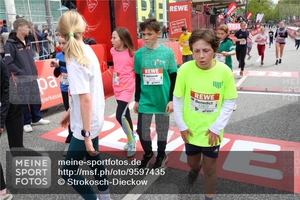 25.04.2026 - Das Zehntel Strokosch-Dieckow http://msf.ph/oto/9597435 25.04.2026 14:59:00 Ziel 15172, 15192, 15205, 15764, 15893, 16533, 16534, 16537, 16540, 16654, 16800, 16822, 16888, 16938, 17189, 17523, 17539, 17546, 17623, 17837, 17853, 17972, 18119, 15172, 15192, 15205, 15764, 15893, 16533, 16534, 16537, 16540, 16654, 16800, 16822, 16888, 16938, 17189, 17523, 17539, 17546, 17623, 17837, 17853, 17972, 18119 meine-sportfotos.de