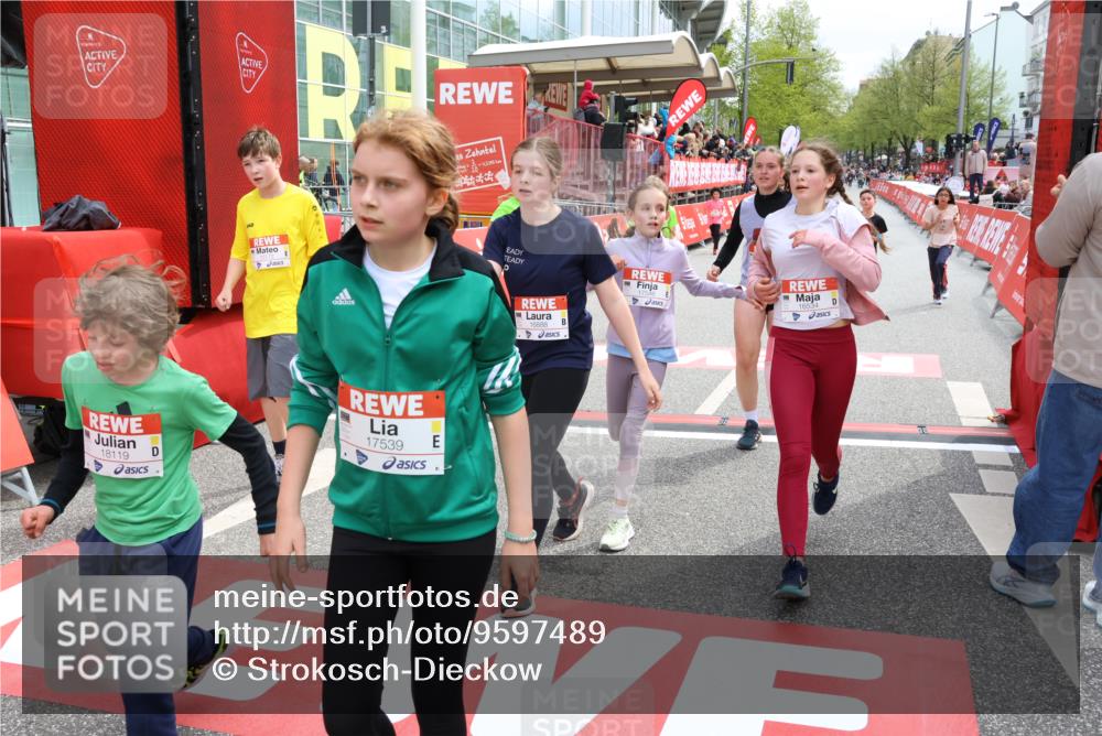 25.04.2026 - Das Zehntel Strokosch-Dieckow http://msf.ph/oto/9597489 25.04.2026 14:59:01 Ziel 15172, 15192, 15205, 15764, 15883, 15893, 16299, 16533, 16534, 16537, 16654, 16800, 16822, 16888, 16938, 17189, 17523, 17539, 17546, 17617, 17623, 17853, 17972, 18119, 15172, 15192, 15205, 15764, 15883, 15893, 16299, 16533, 16534, 16537, 16654, 16800, 16822, 16888, 16938, 17189, 17523, 17539, 17546, 17617, 17623, 17853, 17972, 18119 meine-sportfotos.de