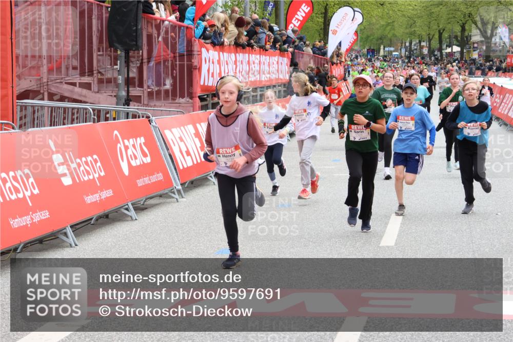 25.04.2026 - Das Zehntel Strokosch-Dieckow http://msf.ph/oto/9597691 25.04.2026 15:00:35 Ziel 15057, 15253, 15301, 16094, 16157, 16192, 16619, 16648, 16653, 16739, 17187, 17204, 17216, 17325, 17394, 17425, 18047, 18154, 15057, 15253, 15301, 16094, 16157, 16192, 16619, 16648, 16653, 16739, 17187, 17204, 17216, 17325, 17394, 17425, 18047, 18154 meine-sportfotos.de