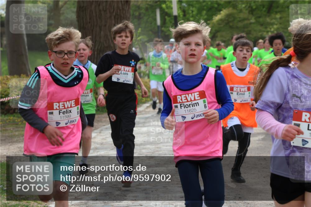 25.04.2026 - Das Zehntel Zöllner http://msf.ph/oto/9597902 25.04.2026 12:39:59 Laufen 11599, 12187, 11733, 8, 11625, 12970 meine-sportfotos.de