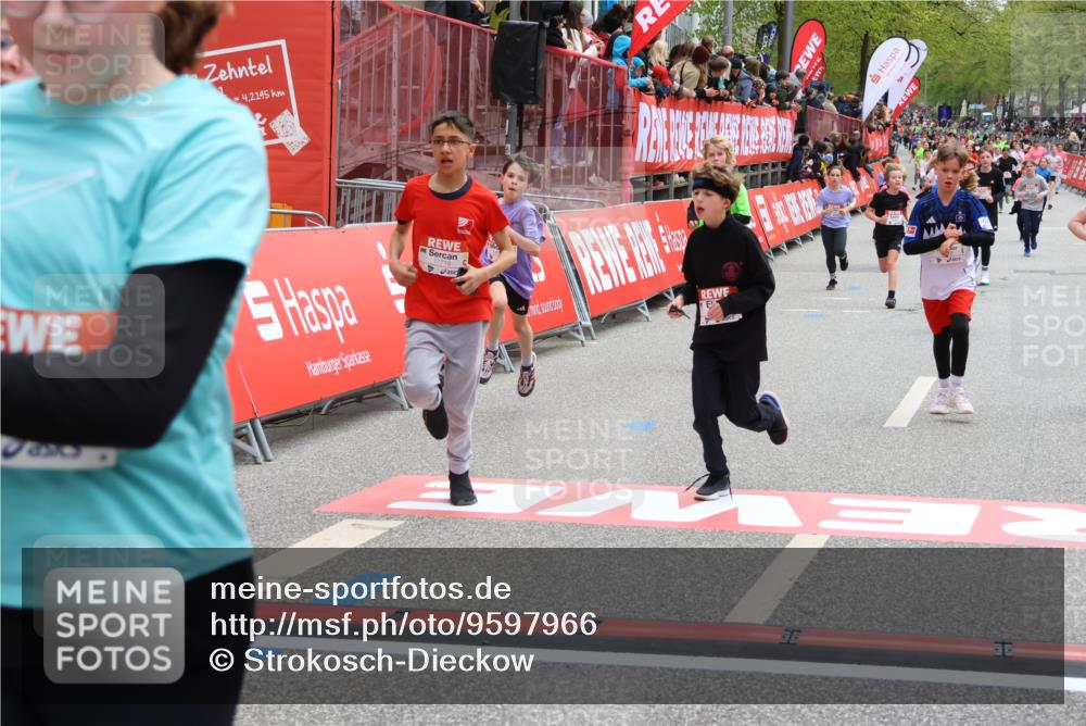 25.04.2026 - Das Zehntel Strokosch-Dieckow http://msf.ph/oto/9597966 25.04.2026 15:00:41 Ziel 15008, 15057, 15151, 15253, 15301, 15390, 15436, 15655, 16116, 16311, 16619, 16739, 17235, 17394, 17410, 17425, 17719, 18042, 18078, 15008, 15057, 15151, 15253, 15301, 15390, 15436, 15655, 16116, 16311, 16619, 16739, 17235, 17394, 17410, 17425, 17719, 18042, 18078 meine-sportfotos.de