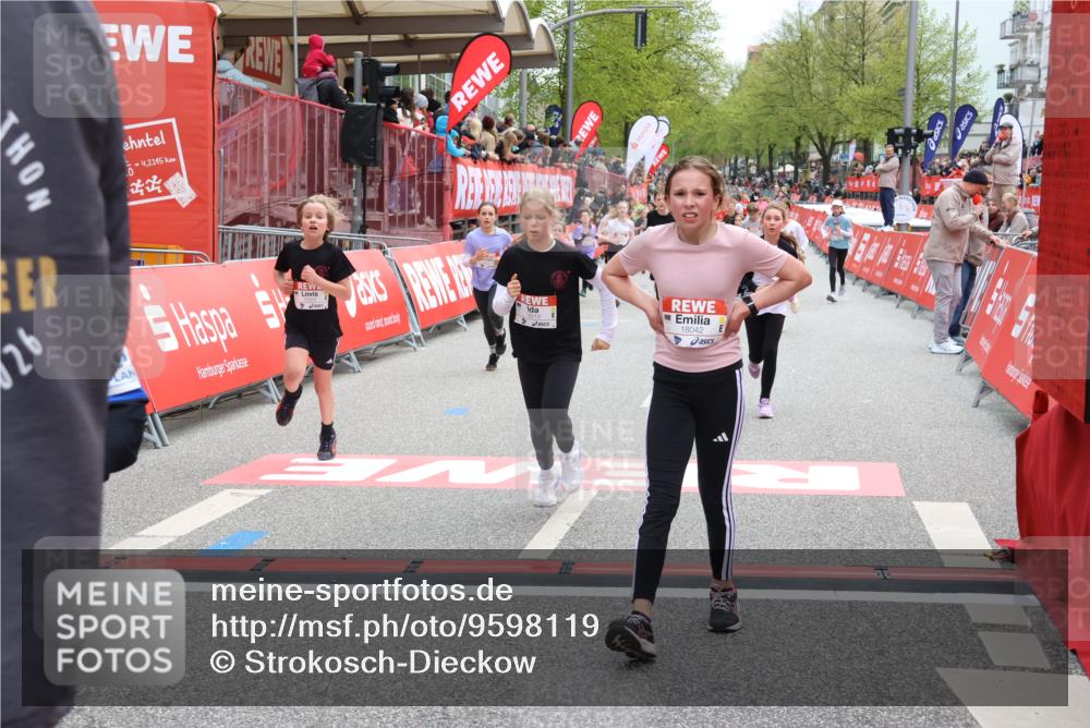 25.04.2026 - Das Zehntel Strokosch-Dieckow http://msf.ph/oto/9598119 25.04.2026 15:00:45 Ziel 15008, 15151, 15655, 16116, 16253, 16259, 16310, 16311, 16329, 16650, 17719, 18042, 18078, 18145, 15008, 15151, 15655, 16116, 16253, 16259, 16310, 16311, 16329, 16650, 17719, 18042, 18078, 18145 meine-sportfotos.de