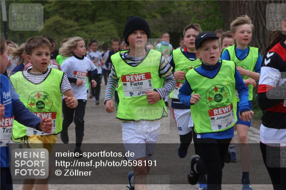 25.04.2026 - Das Zehntel Zöllner http://msf.ph/oto/9598191 25.04.2026 12:41:03 Laufen 1049, 1949, 11965, 1949, 11981 meine-sportfotos.de