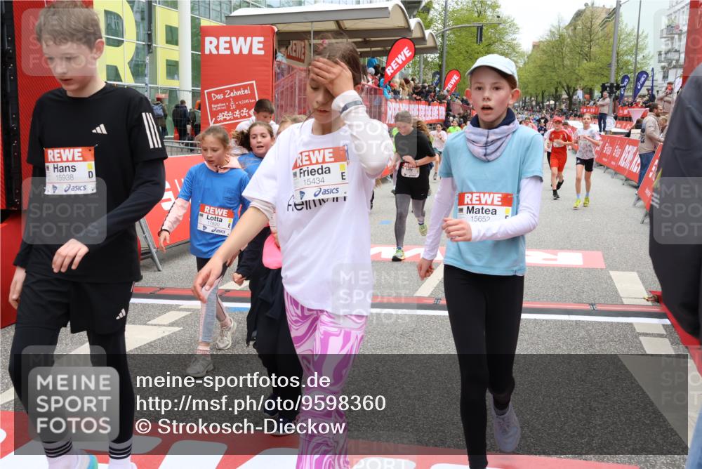 25.04.2026 - Das Zehntel Strokosch-Dieckow http://msf.ph/oto/9598360 25.04.2026 15:00:52 Ziel 15010, 15248, 15434, 15652, 15938, 16219, 16253, 16323, 16650, 16680, 16685, 16696, 16933, 17180, 17368, 17370, 17820, 17831, 15010, 15248, 15434, 15652, 15938, 16219, 16253, 16323, 16650, 16680, 16685, 16696, 16933, 17180, 17368, 17370, 17820, 17831 meine-sportfotos.de