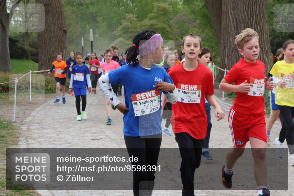 25.04.2026 - Das Zehntel Zöllner http://msf.ph/oto/9598391 25.04.2026 12:41:38 Laufen 10472, 10961, 10967 meine-sportfotos.de