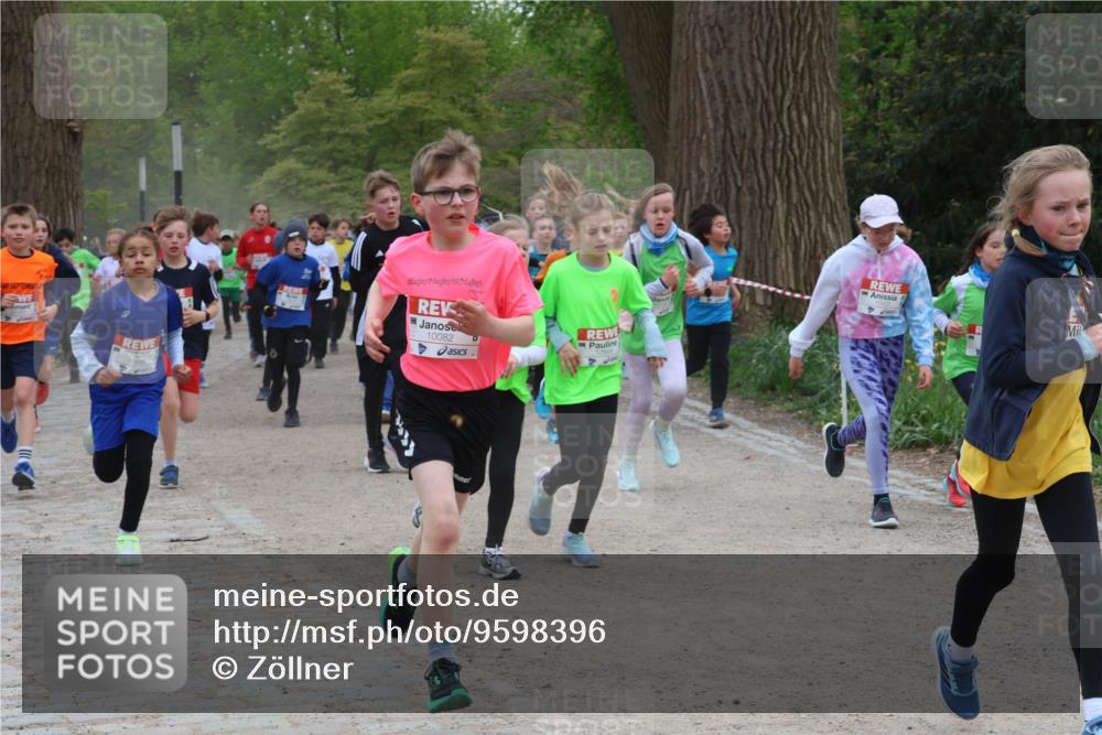25.04.2026 - Das Zehntel Zöllner http://msf.ph/oto/9598396 25.04.2026 12:41:40 Laufen 10082 meine-sportfotos.de