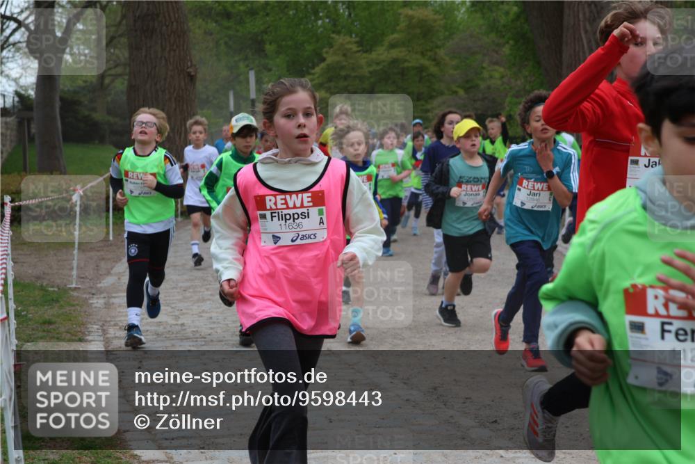 25.04.2026 - Das Zehntel Zöllner http://msf.ph/oto/9598443 25.04.2026 12:41:47 Laufen 11636, 12846, 112 meine-sportfotos.de
