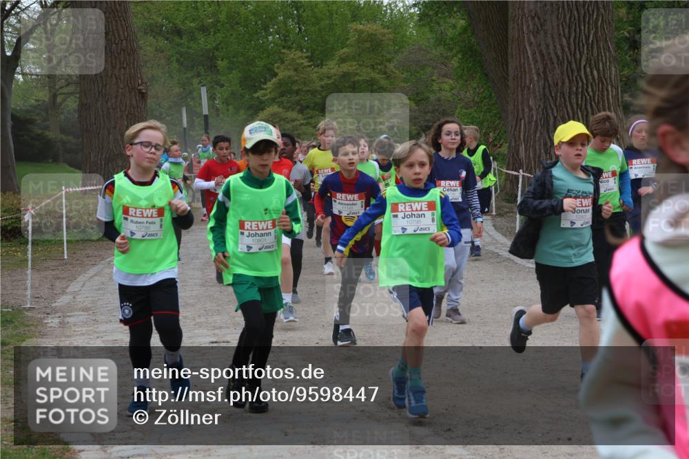 25.04.2026 - Das Zehntel Zöllner http://msf.ph/oto/9598447 25.04.2026 12:41:48 Laufen 10785, 10801, 10795, 0190 meine-sportfotos.de