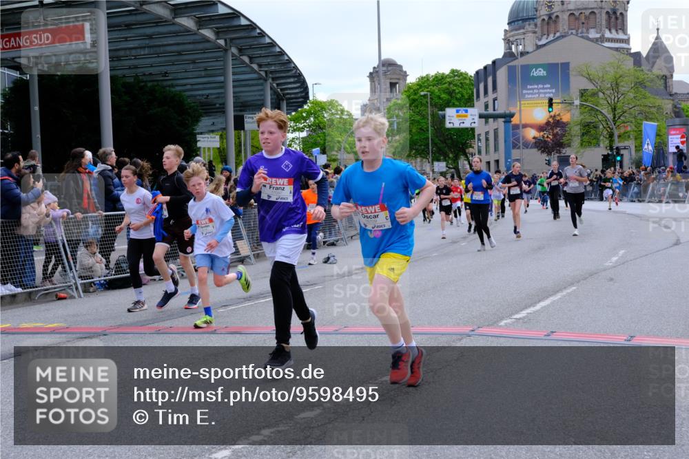 25.04.2026 - Das Zehntel Tim E. http://msf.ph/oto/9598495 25.04.2026 14:52:15 Ziel 15118, 15281, 15406, 15408, 15641, 15642, 15751, 15817, 15837, 15838, 15957, 15964, 16238, 16508, 16527, 16709, 16746, 16762, 16840, 16889, 16891, 16960, 17097, 17153, 17437, 17442, 17443, 17476, 17856, 17995 meine-sportfotos.de