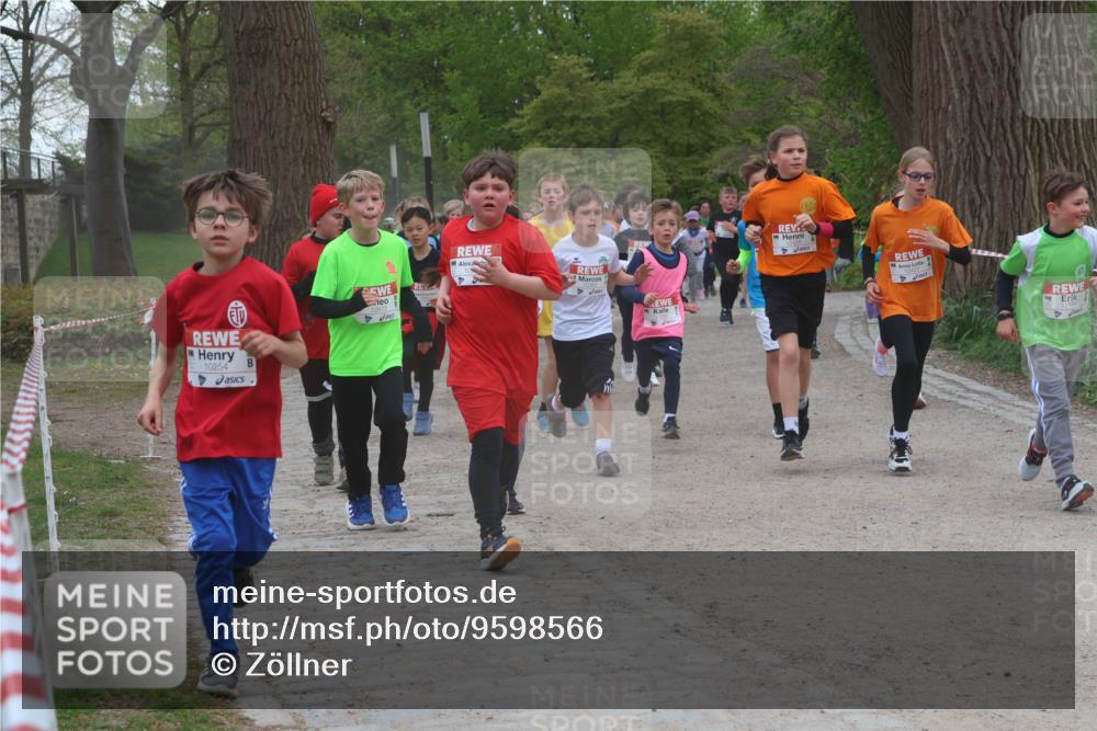 25.04.2026 - Das Zehntel Zöllner http://msf.ph/oto/9598566 25.04.2026 12:42:07 Laufen 10254 meine-sportfotos.de