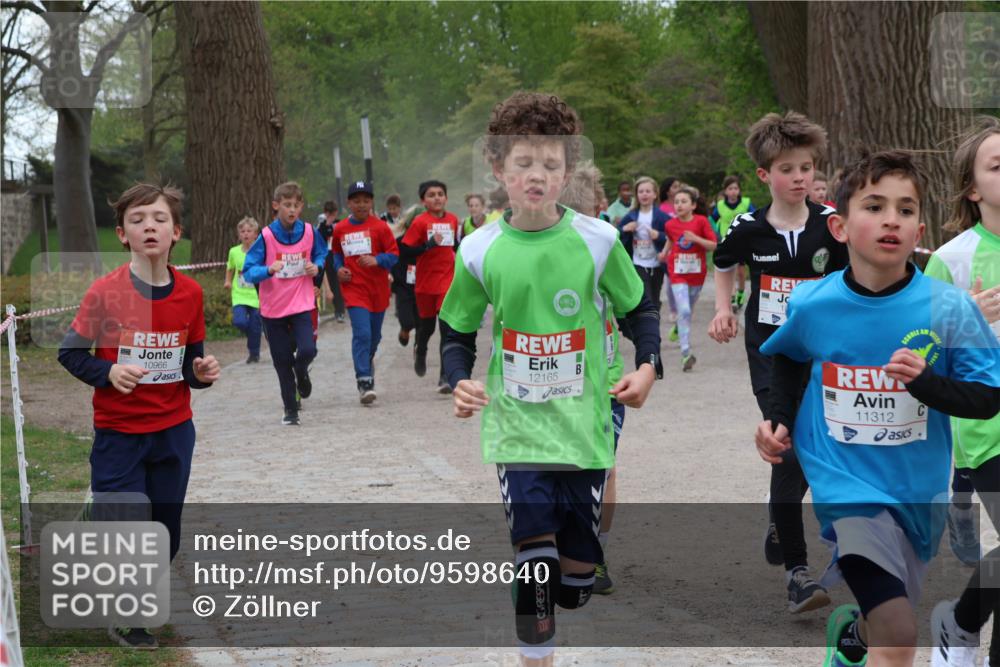 25.04.2026 - Das Zehntel Zöllner http://msf.ph/oto/9598640 25.04.2026 12:42:20 Laufen 10966, 12165, 11312 meine-sportfotos.de