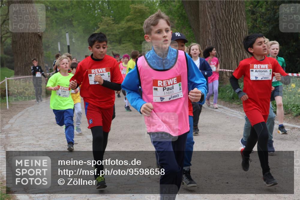 25.04.2026 - Das Zehntel Zöllner http://msf.ph/oto/9598658 25.04.2026 12:42:23 Laufen 13006, 11643, 10999 meine-sportfotos.de