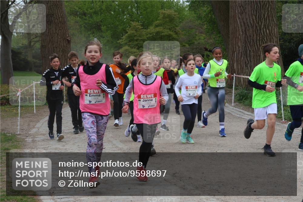 25.04.2026 - Das Zehntel Zöllner http://msf.ph/oto/9598697 25.04.2026 12:42:29 Laufen 11604, 11606 meine-sportfotos.de