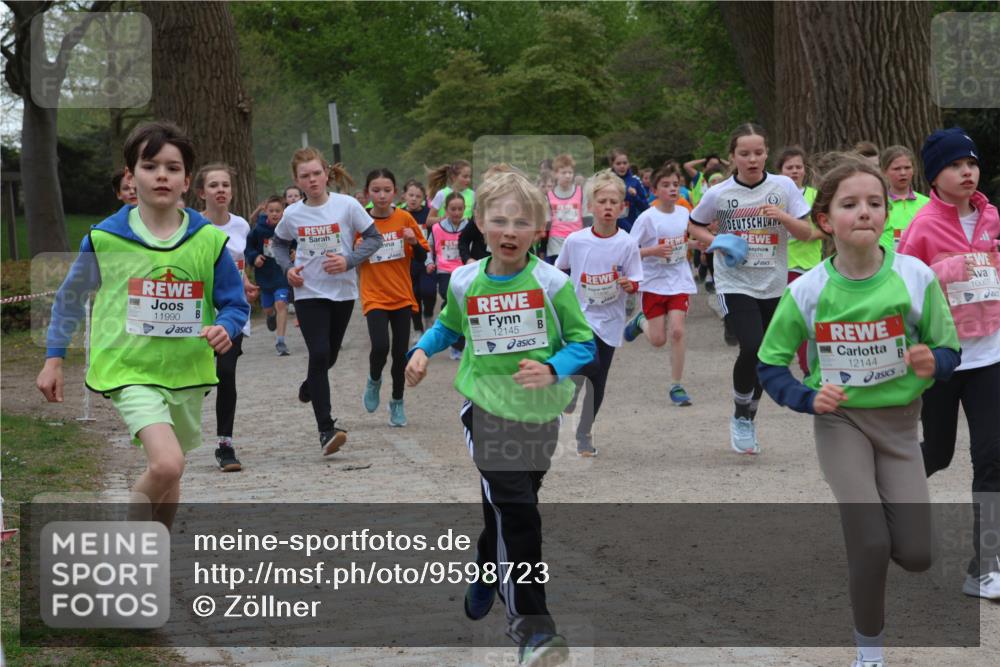 25.04.2026 - Das Zehntel Zöllner http://msf.ph/oto/9598723 25.04.2026 12:42:34 Laufen 11990, 12145, 10, 10026, 12144, 10007 meine-sportfotos.de