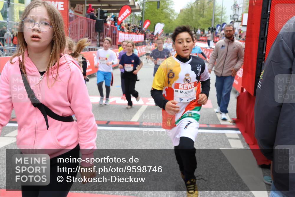 25.04.2026 - Das Zehntel Strokosch-Dieckow http://msf.ph/oto/9598746 25.04.2026 15:01:09 Ziel 15016, 15041, 15590, 15600, 16121, 16165, 16353, 16395, 16530, 16612, 16617, 16662, 16679, 17224, 17521, 17532, 17631, 17992, 18000, 18050, 18112, 18122, 18134, 15016, 15041, 15590, 15600, 16121, 16165, 16353, 16395, 16530, 16612, 16617, 16662, 16679, 17224, 17521, 17532, 17631, 17992, 18000, 18050, 18112, 18122, 18134 meine-sportfotos.de