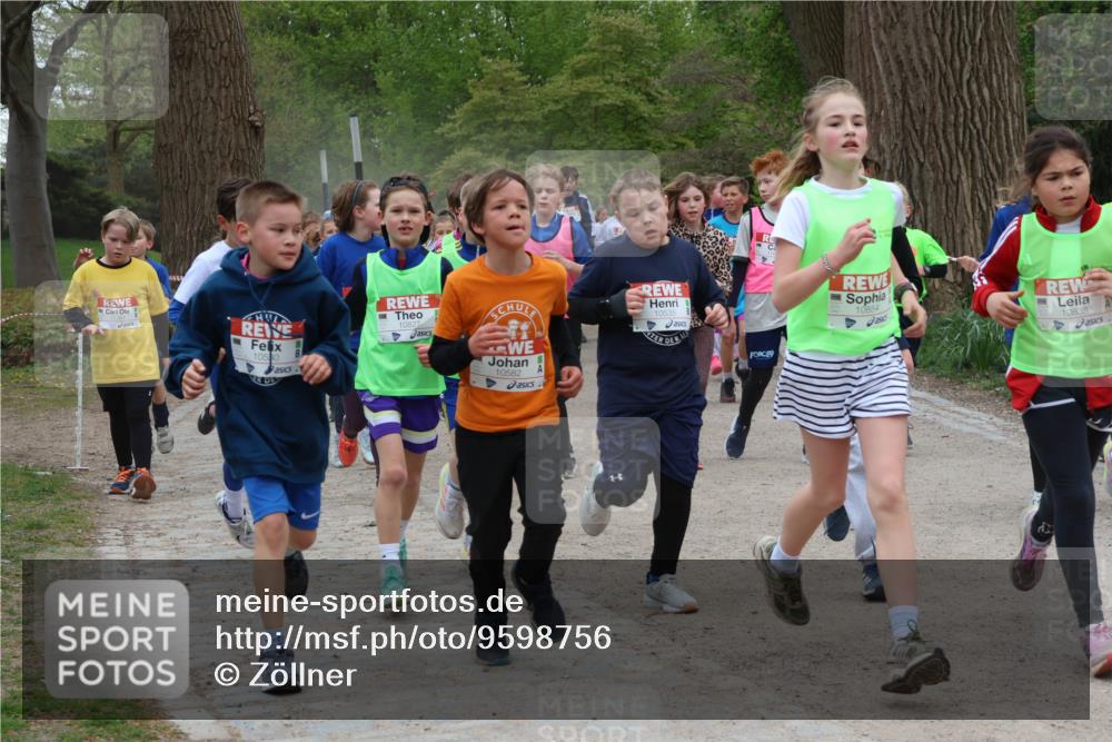 25.04.2026 - Das Zehntel Zöllner http://msf.ph/oto/9598756 25.04.2026 12:42:38 Laufen 105, 0, 1082, 10582, 10535, 10854, 10838 meine-sportfotos.de