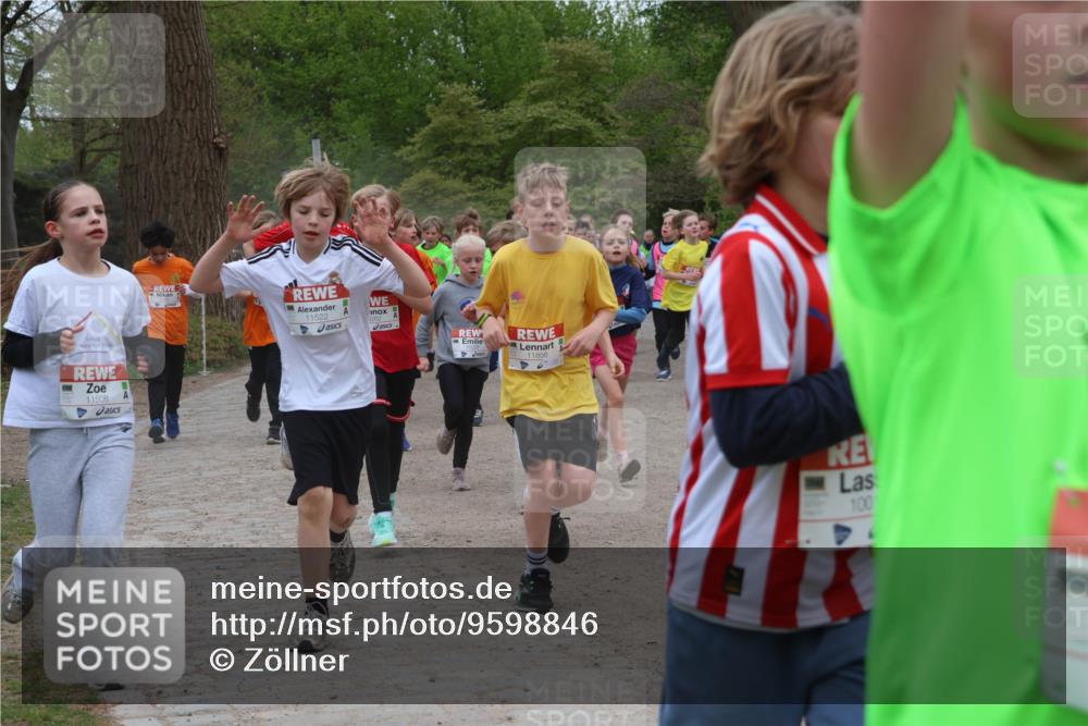 25.04.2026 - Das Zehntel Zöllner http://msf.ph/oto/9598846 25.04.2026 12:42:53 Laufen 11508, 11522, 11856, 100 meine-sportfotos.de
