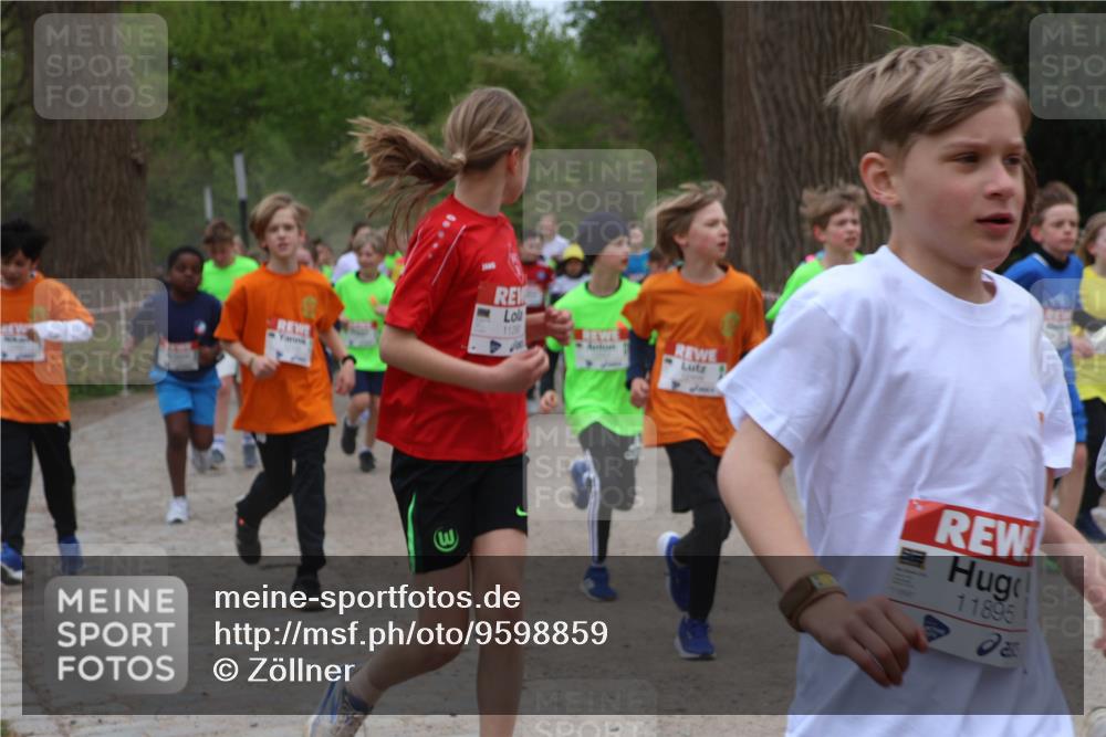 25.04.2026 - Das Zehntel Zöllner http://msf.ph/oto/9598859 25.04.2026 12:42:56 Laufen 1128, 11895 meine-sportfotos.de