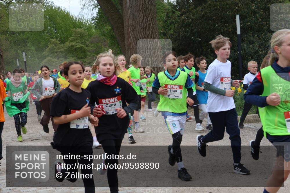 25.04.2026 - Das Zehntel Zöllner http://msf.ph/oto/9598890 25.04.2026 12:43:02 Laufen 11756, 11771, 12002, 1196, 32 meine-sportfotos.de