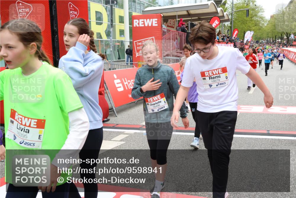 25.04.2026 - Das Zehntel Strokosch-Dieckow http://msf.ph/oto/9598941 25.04.2026 15:01:14 Ziel 15014, 15016, 15041, 15178, 15590, 15600, 16164, 16353, 16395, 16498, 16530, 16612, 16617, 16662, 16679, 17340, 17343, 17521, 17532, 17825, 18050, 18112, 18159, 15014, 15016, 15041, 15178, 15590, 15600, 16164, 16353, 16395, 16498, 16530, 16612, 16617, 16662, 16679, 17340, 17343, 17521, 17532, 17825, 18050, 18112, 18159 meine-sportfotos.de