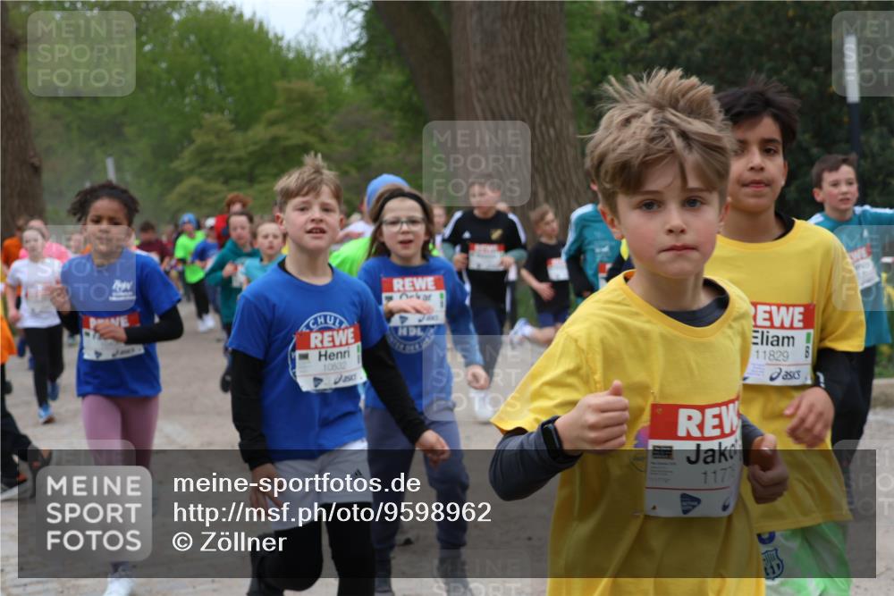 25.04.2026 - Das Zehntel Zöllner http://msf.ph/oto/9598962 25.04.2026 12:43:14 Laufen 10632, 1173, 11829 meine-sportfotos.de