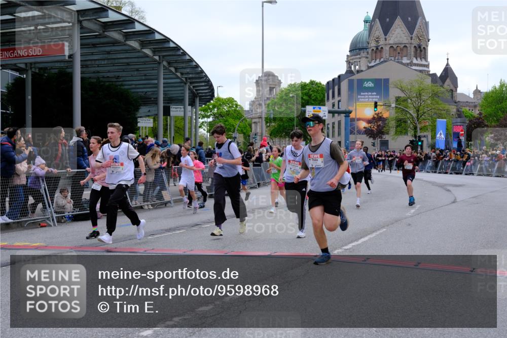 25.04.2026 - Das Zehntel Tim E. http://msf.ph/oto/9598968 25.04.2026 14:52:50 Ziel 15089, 15233, 15249, 15318, 15332, 15610, 15812, 15835, 15846, 15849, 15854, 15868, 15945, 16087, 16161, 16417, 16505, 16507, 16638, 16655, 16791, 16793, 16796, 16799, 16858, 16890, 16901, 16915, 16923, 16985, 17008, 17172, 17273, 17730, 17799, 17888, 18016, 18022, 18026, 18029, 18052, 18221 meine-sportfotos.de