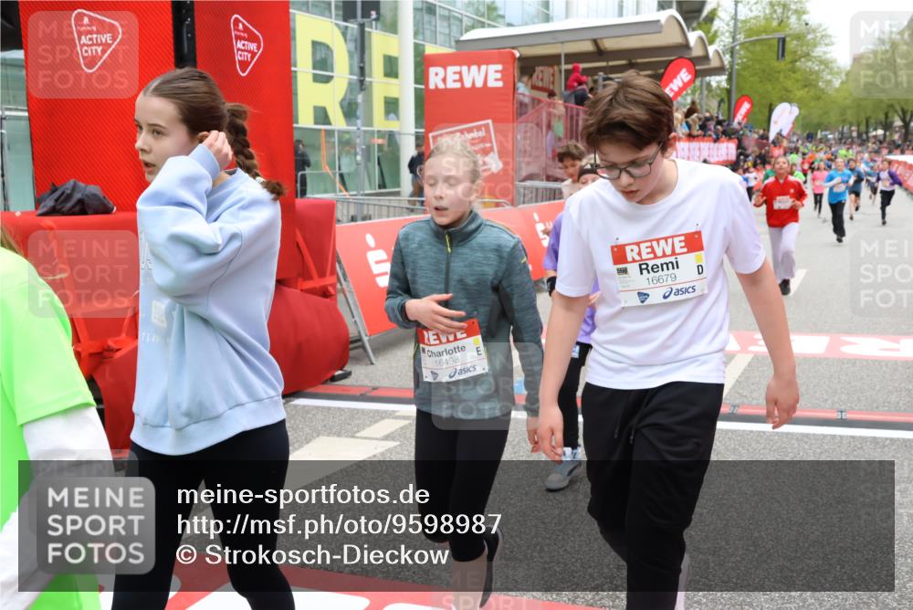 25.04.2026 - Das Zehntel Strokosch-Dieckow http://msf.ph/oto/9598987 25.04.2026 15:01:15 Ziel 15014, 15041, 15178, 15590, 15600, 16162, 16164, 16353, 16395, 16498, 16530, 16612, 16617, 16662, 16679, 17340, 17343, 17521, 17532, 17825, 18112, 18159, 15014, 15041, 15178, 15590, 15600, 16162, 16164, 16353, 16395, 16498, 16530, 16612, 16617, 16662, 16679, 17340, 17343, 17521, 17532, 17825, 18112, 18159 meine-sportfotos.de