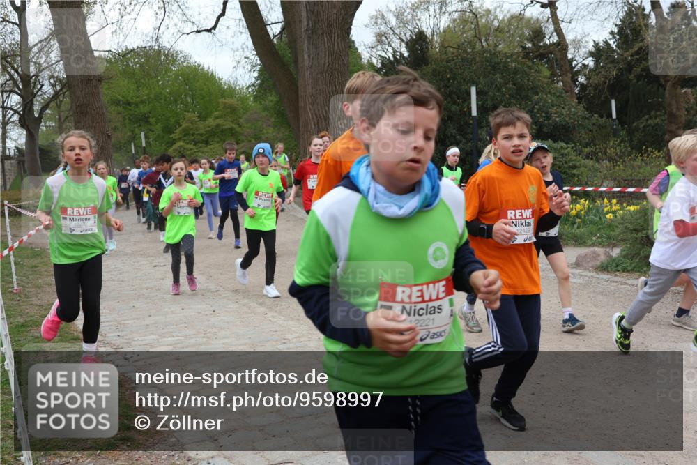 25.04.2026 - Das Zehntel Zöllner http://msf.ph/oto/9598997 25.04.2026 12:43:20 Laufen 12221, 12429 meine-sportfotos.de