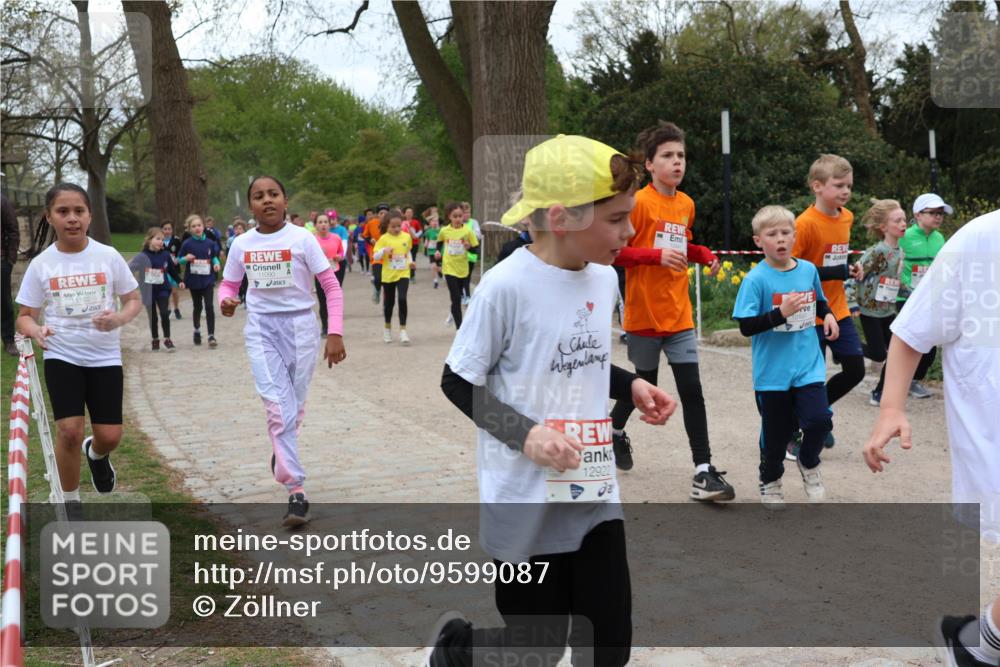 25.04.2026 - Das Zehntel Zöllner http://msf.ph/oto/9599087 25.04.2026 12:43:34 Laufen 11102, 12922 meine-sportfotos.de