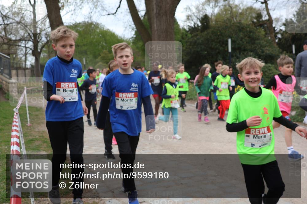 25.04.2026 - Das Zehntel Zöllner http://msf.ph/oto/9599180 25.04.2026 12:43:49 Laufen 10522, 10479, 12530 meine-sportfotos.de