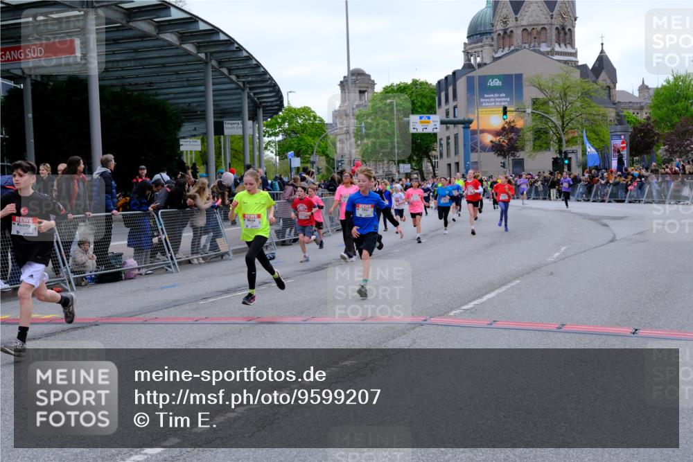 25.04.2026 - Das Zehntel Tim E. http://msf.ph/oto/9599207 25.04.2026 14:53:09 Ziel 15129, 15132, 15200, 15234, 15425, 15438, 15445, 15521, 15529, 15637, 15853, 15914, 16047, 16217, 16332, 16354, 16356, 16365, 16370, 16414, 16570, 16576, 16609, 16916, 16967, 17007, 17192, 17339, 17358, 17456, 17565, 17632, 17652, 17655, 17952, 17953, 18226, 18331, 18343 meine-sportfotos.de