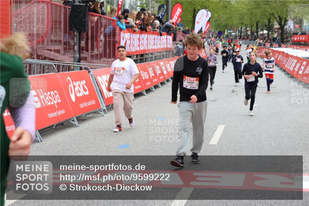 25.04.2026 - Das Zehntel Strokosch-Dieckow http://msf.ph/oto/9599222 25.04.2026 15:05:31 Ziel 15656, 15949, 15965, 16947, 17028, 17604, 15656, 15949, 15965, 16947, 17028, 17604 meine-sportfotos.de