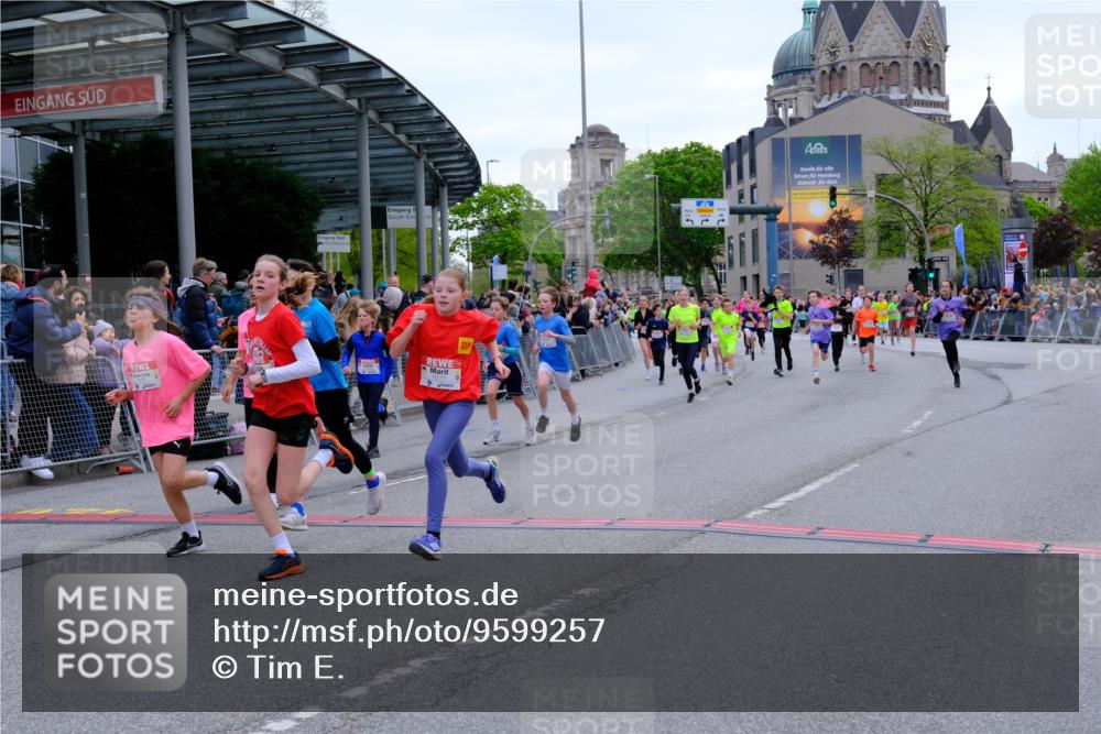 25.04.2026 - Das Zehntel Tim E. http://msf.ph/oto/9599257 25.04.2026 14:53:13 Ziel 15048, 15061, 15129, 15132, 15457, 15521, 15529, 15637, 15853, 15914, 15956, 16047, 16242, 16332, 16570, 16576, 16609, 16967, 17007, 17052, 17140, 17339, 17358, 17456, 17565, 17887, 17952, 17953, 17955, 17971, 18002, 18005, 18226, 18286, 18331, 18343 meine-sportfotos.de
