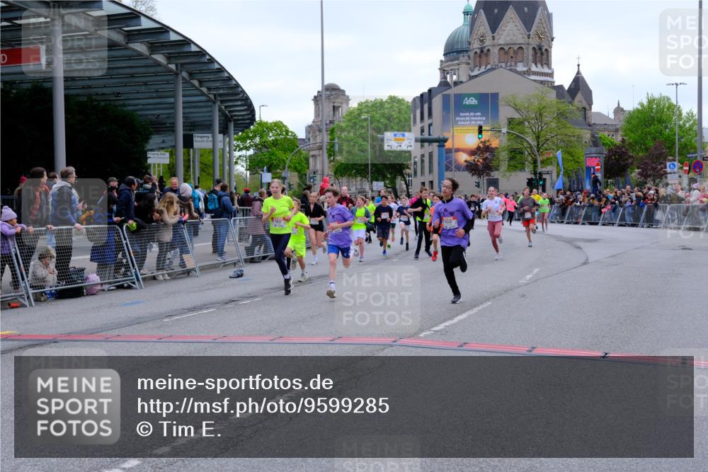 25.04.2026 - Das Zehntel Tim E. http://msf.ph/oto/9599285 25.04.2026 14:53:15 Ziel 15048, 15061, 15129, 15132, 15326, 15457, 15521, 15529, 15914, 15956, 15967, 16047, 16242, 16535, 16541, 16570, 16576, 16609, 16833, 16967, 17007, 17052, 17062, 17140, 17339, 17358, 17456, 17565, 17887, 17952, 17955, 17971, 17988, 18002, 18005, 18205, 18286, 18331, 18343 meine-sportfotos.de