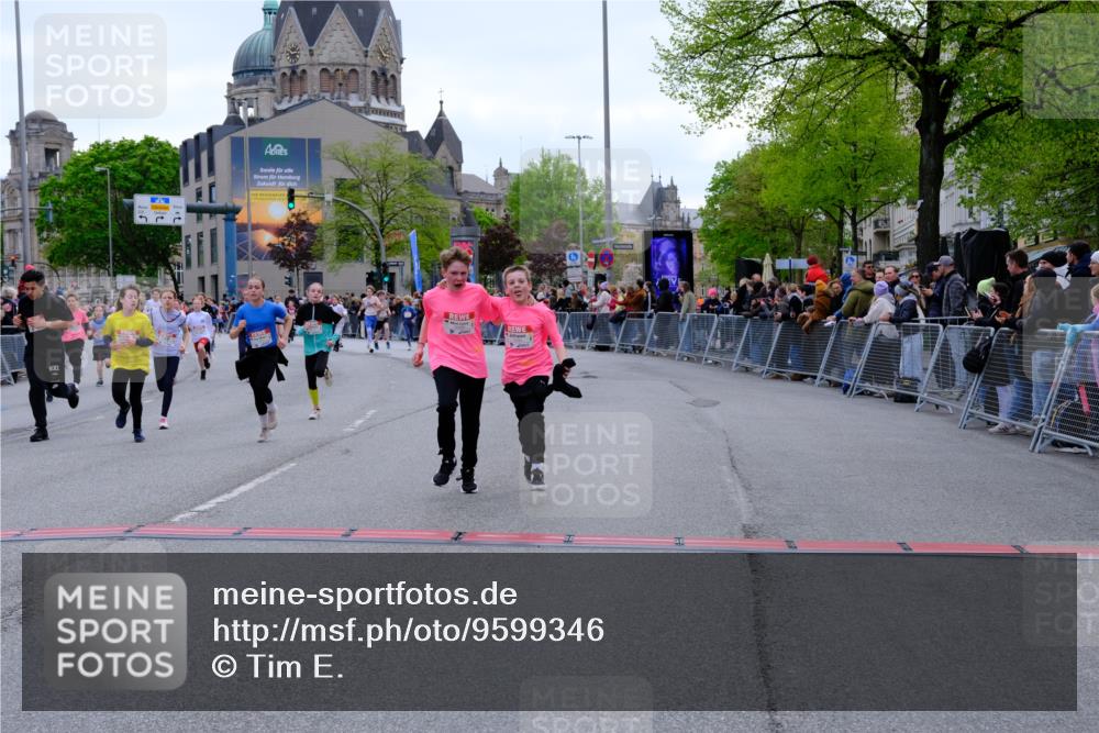 25.04.2026 - Das Zehntel Tim E. http://msf.ph/oto/9599346 25.04.2026 14:53:24 Ziel 15096, 15211, 15218, 15270, 15326, 15404, 15457, 15808, 15956, 15967, 16193, 16242, 16352, 16359, 16416, 16431, 16535, 16541, 16627, 16769, 16774, 16776, 16833, 16969, 16980, 16988, 17052, 17062, 17085, 17140, 17225, 17240, 17251, 17256, 17537, 17587, 17697, 17803, 17851, 17887, 17988, 18002, 18005, 18013, 18123, 18198, 18205, 18214, 18282, 18286, 18328 meine-sportfotos.de