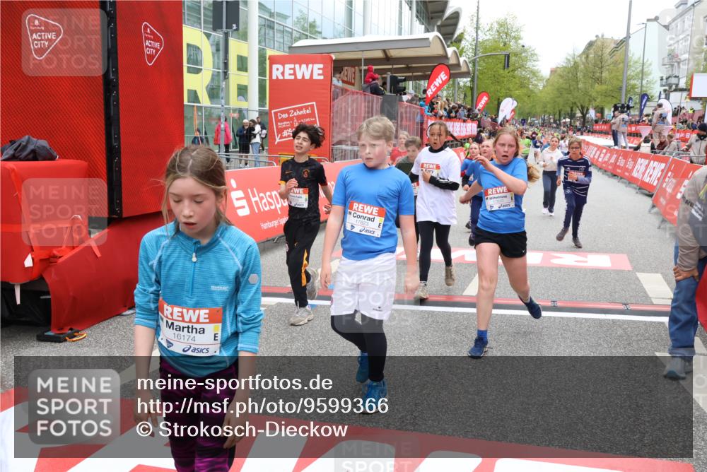 25.04.2026 - Das Zehntel Strokosch-Dieckow http://msf.ph/oto/9599366 25.04.2026 15:01:27 Ziel 15015, 15104, 15204, 15371, 15428, 15519, 15902, 15905, 16039, 16174, 16260, 17315, 17341, 17360, 17609, 17823, 17824, 17833, 17834, 15015, 15104, 15204, 15371, 15428, 15519, 15902, 15905, 16039, 16174, 16260, 17315, 17341, 17360, 17609, 17823, 17824, 17833, 17834 meine-sportfotos.de