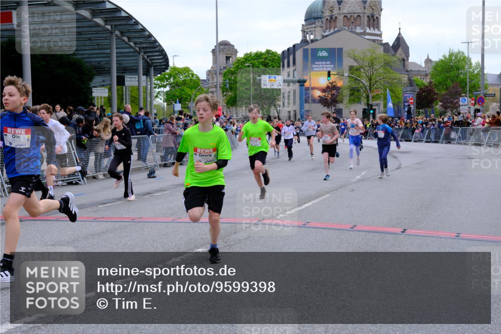 25.04.2026 - Das Zehntel Tim E. http://msf.ph/oto/9599398 25.04.2026 14:53:29 Ziel 15211, 15218, 15270, 15404, 15640, 15665, 15672, 15732, 15736, 15808, 15842, 16018, 16052, 16193, 16205, 16218, 16340, 16352, 16359, 16416, 16431, 16627, 16665, 16686, 16693, 16769, 16774, 16776, 16969, 16980, 16988, 17085, 17126, 17225, 17240, 17251, 17253, 17256, 17537, 17587, 17697, 17803, 17851, 18013, 18123, 18198, 18214, 18282, 18328 meine-sportfotos.de