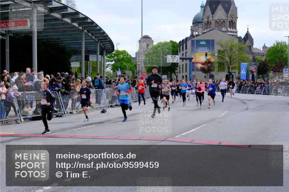 25.04.2026 - Das Zehntel Tim E. http://msf.ph/oto/9599459 25.04.2026 14:53:35 Ziel 15260, 15270, 15315, 15345, 15419, 15587, 15588, 15640, 15665, 15672, 15732, 15736, 15842, 15996, 16018, 16052, 16158, 16187, 16205, 16218, 16250, 16251, 16340, 16352, 16364, 16416, 16431, 16433, 16501, 16665, 16686, 16693, 16836, 17092, 17126, 17253, 17697, 17703, 18214, 18282, 18328 meine-sportfotos.de