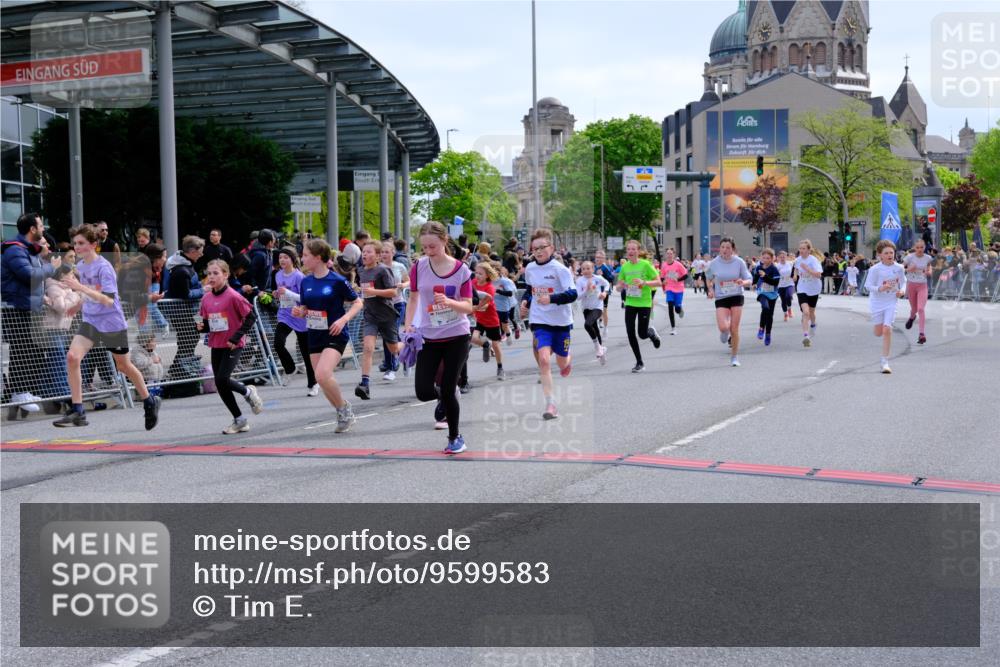 25.04.2026 - Das Zehntel Tim E. http://msf.ph/oto/9599583 25.04.2026 14:53:53 Ziel 15047, 15058, 15070, 15093, 15107, 15108, 15298, 15317, 15392, 15396, 15417, 15432, 15525, 15552, 15561, 15563, 15576, 15717, 15720, 15747, 15861, 15889, 16140, 16243, 16244, 16440, 16470, 16481, 16568, 16575, 16598, 16624, 16668, 16697, 16706, 16735, 16792, 16805, 16909, 16989, 17061, 17079, 17132, 17138, 17384, 17467, 17475, 17492, 17519, 17588, 17592, 17731, 17759, 17839, 17906, 17965, 17973, 18010, 18049, 18066, 18110, 18150, 18157, 18167, 18340 meine-sportfotos.de