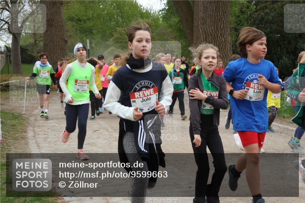 25.04.2026 - Das Zehntel Zöllner http://msf.ph/oto/9599663 25.04.2026 12:45:09 Laufen 10843, 10594, 10605 meine-sportfotos.de