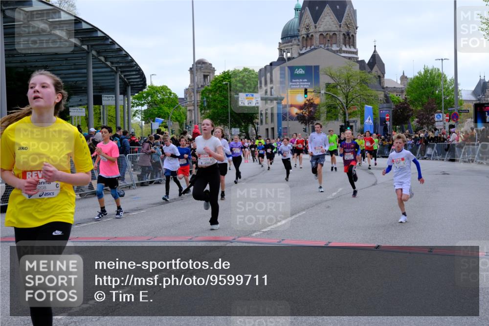 25.04.2026 - Das Zehntel Tim E. http://msf.ph/oto/9599711 25.04.2026 14:54:04 Ziel 15007, 15045, 15114, 15149, 15208, 15214, 15225, 15405, 15454, 15720, 15815, 15861, 15867, 15969, 16096, 16223, 16243, 16360, 16412, 16470, 16519, 16622, 16624, 16644, 16651, 16989, 17003, 17079, 17164, 17244, 17249, 17427, 17766, 17788, 17819, 18062, 18063, 18066, 18139, 18264, 18317 meine-sportfotos.de